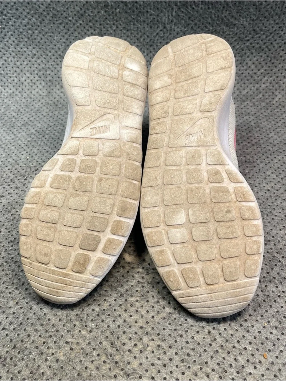 Nike Roshe One Running Shoes Size 10 Women’s